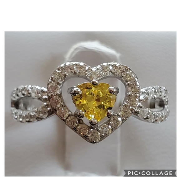 Jewelry - Genuine 2ct Canary and White Sapphires Ring Size 9